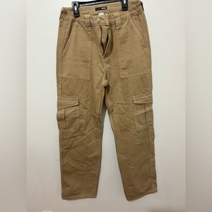 Baggy brown cargo jeans